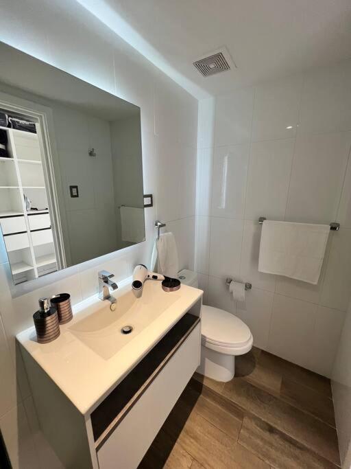 Apartamento 2 Habitaciones, Edificio Airali, Zona 10, Miradolo Guatemala City Exteriör bild